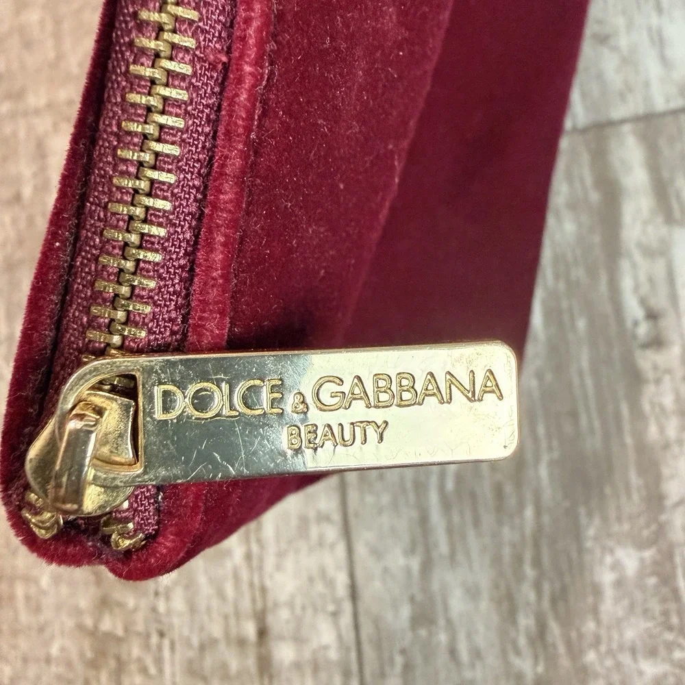 DOLCE & GABBANA BEAUTY RED MAROON ZIPPER POUCH VELOUR VELVET MAKEUP BAG TRAVEL